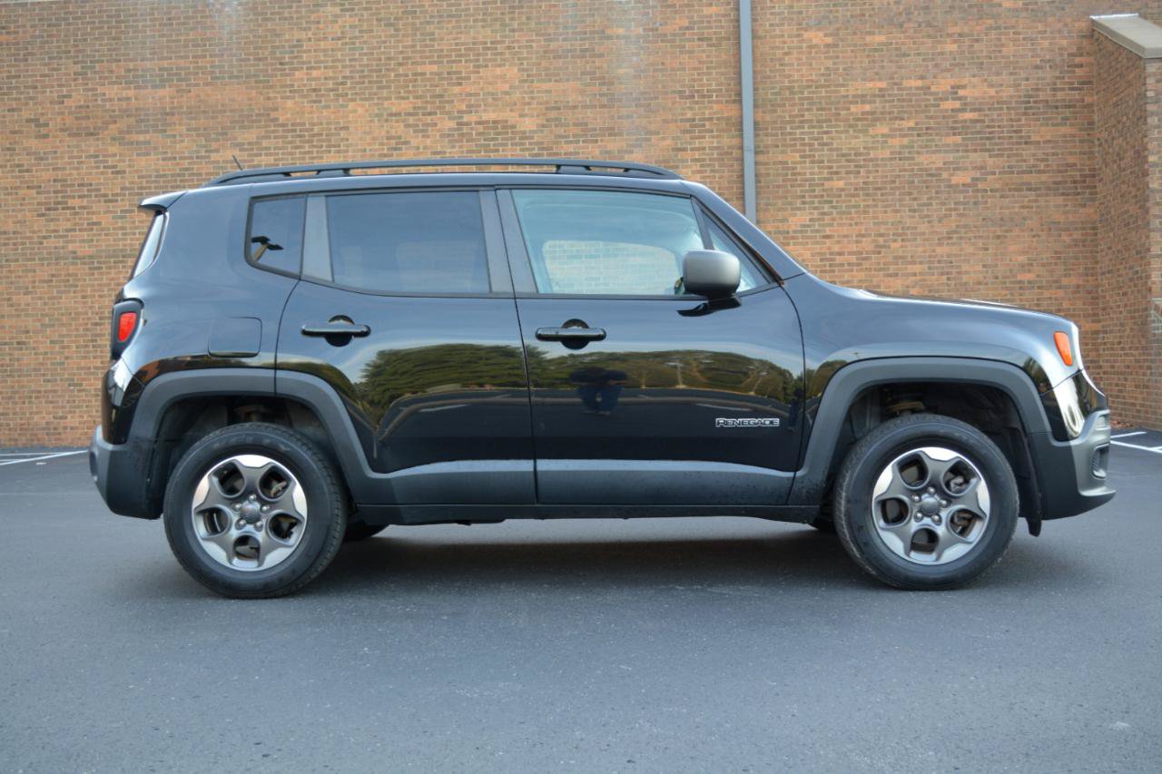 Used 2016 Jeep Renegade Sport w/ Power & Air Group AWD/4WD image 4