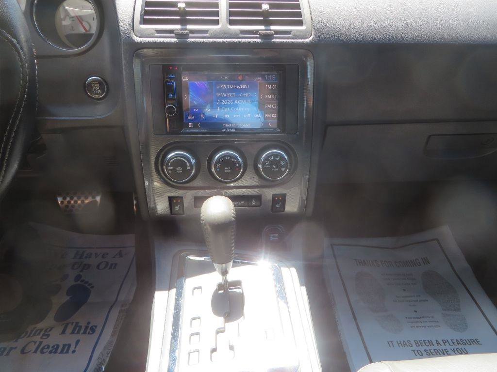 Used 2013 Dodge Challenger SXT image 17