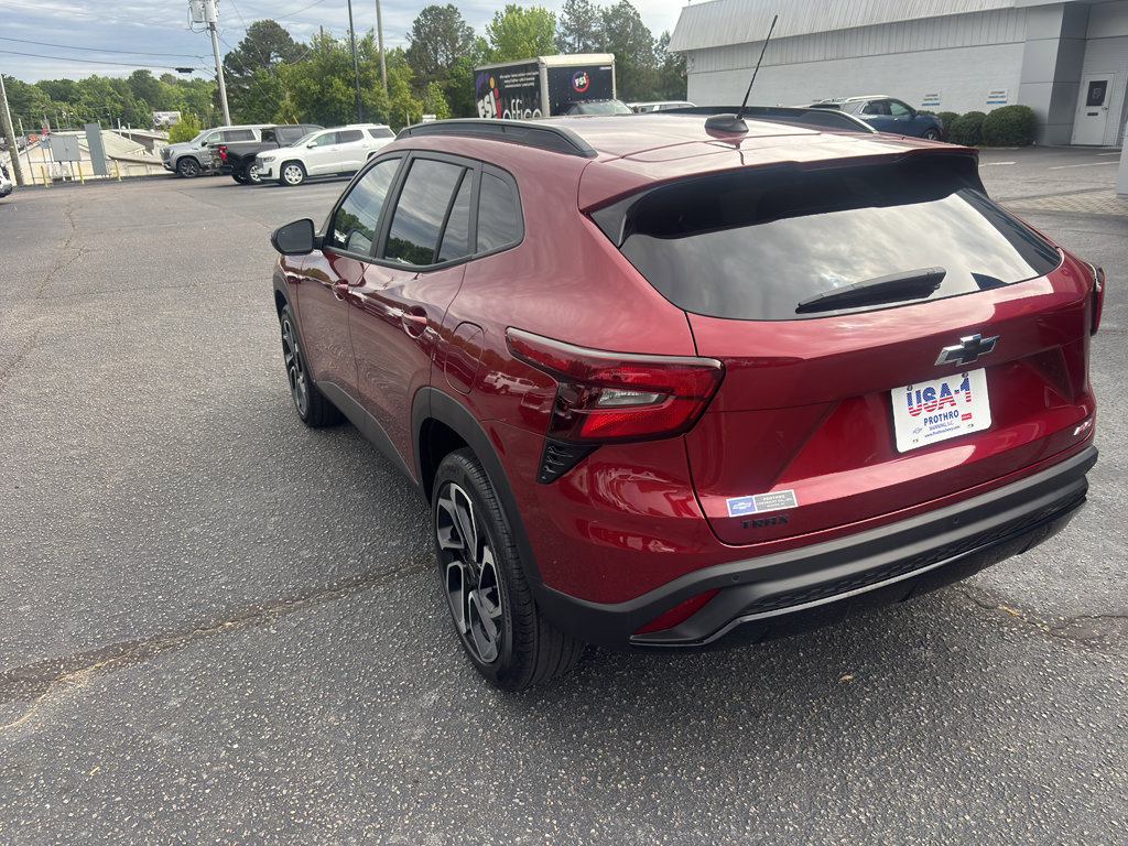 Used 2025 Chevrolet Trax RS w/ Driver Confidence Package FWD image 8
