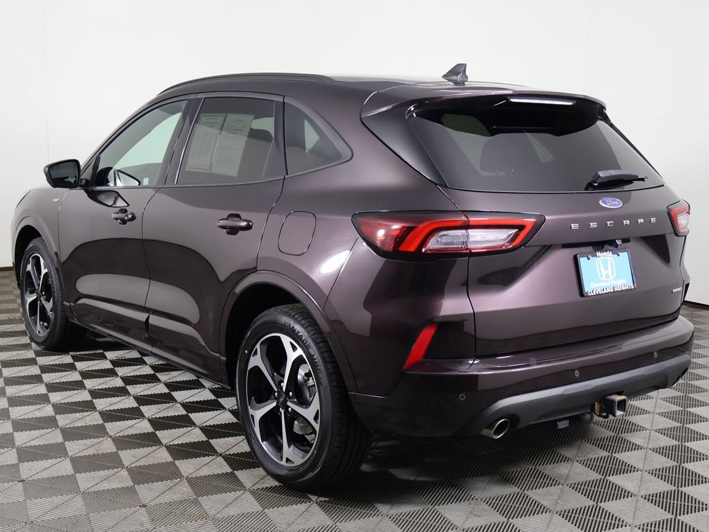 Used 2023 Ford Escape ST-Line Select w/ Tech Pack #2 AWD/4WD image 8