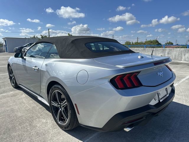 Used 2025 Ford Mustang Premium RWD image 35