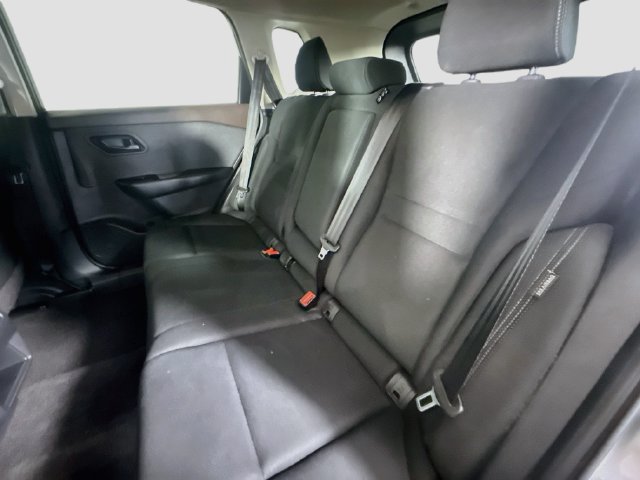 Used 2023 Nissan Rogue S AWD/4WD image 24