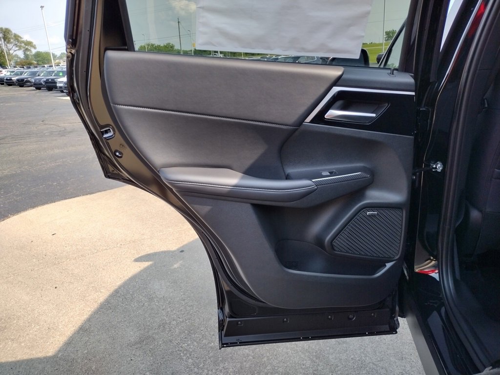 New 2025 Mitsubishi Outlander SE image 27