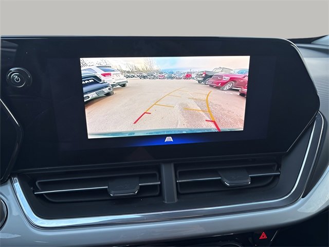 Used 2025 Chevrolet Trax LT w/ Driver Confidence Package image 14