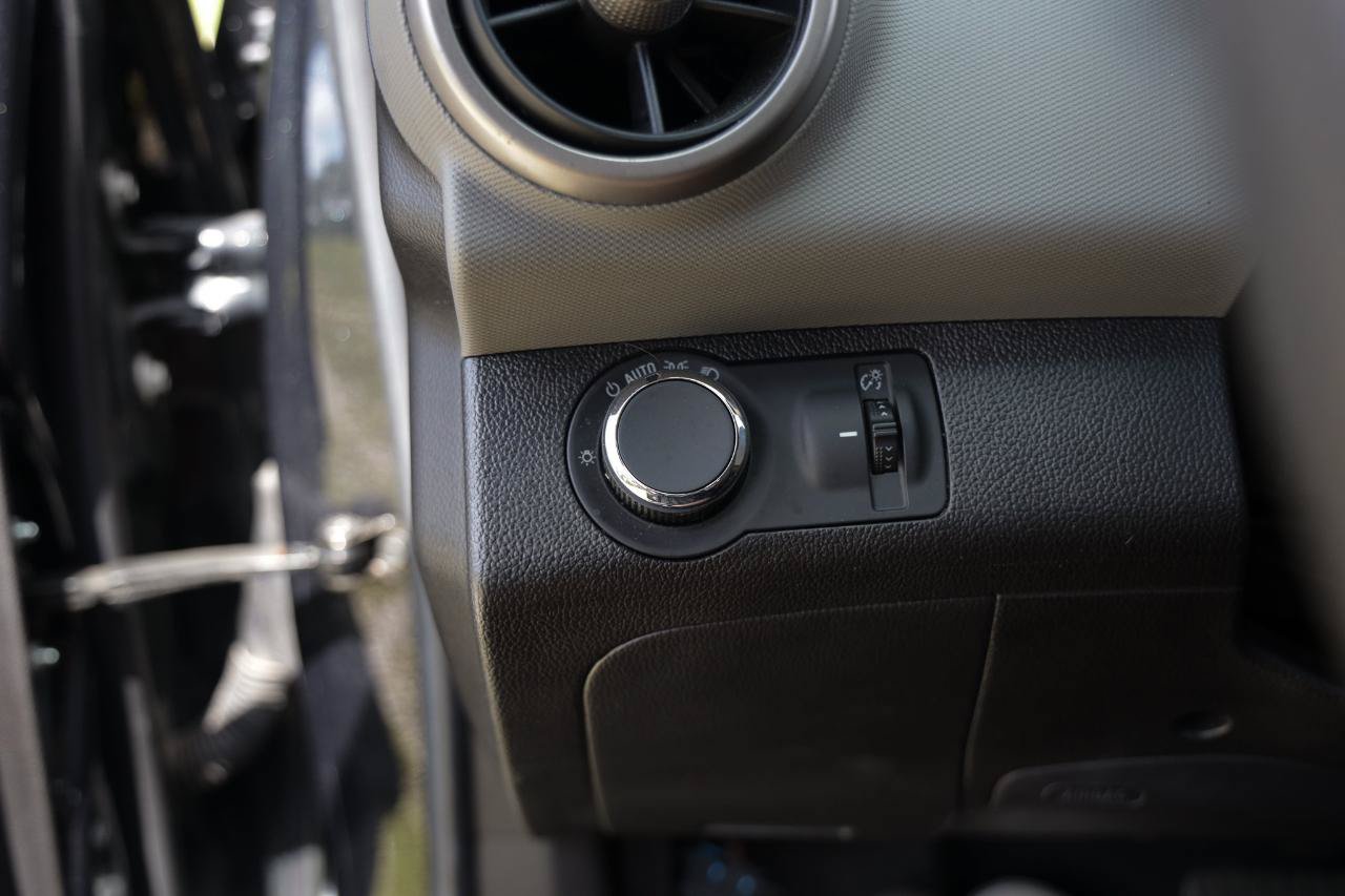 Used 2014 Chevrolet Sonic LT FWD image 40