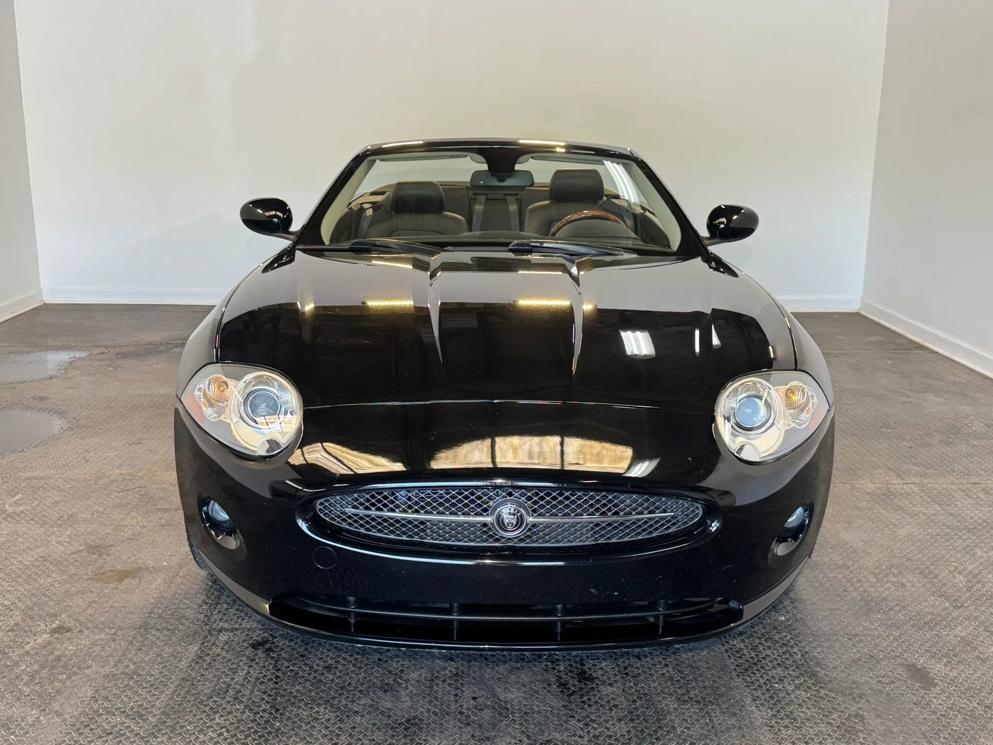 Used 2007 Jaguar XK Convertible RWD image 2