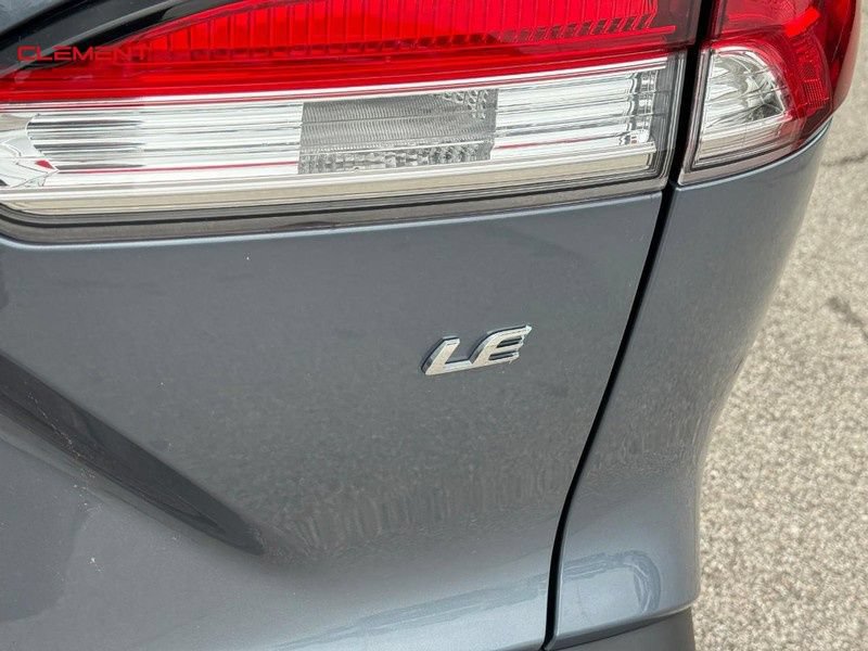 Used 2024 Toyota Corolla Cross LE FWD image 6