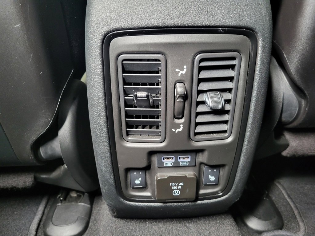 Used 2024 Dodge Durango GT image 13