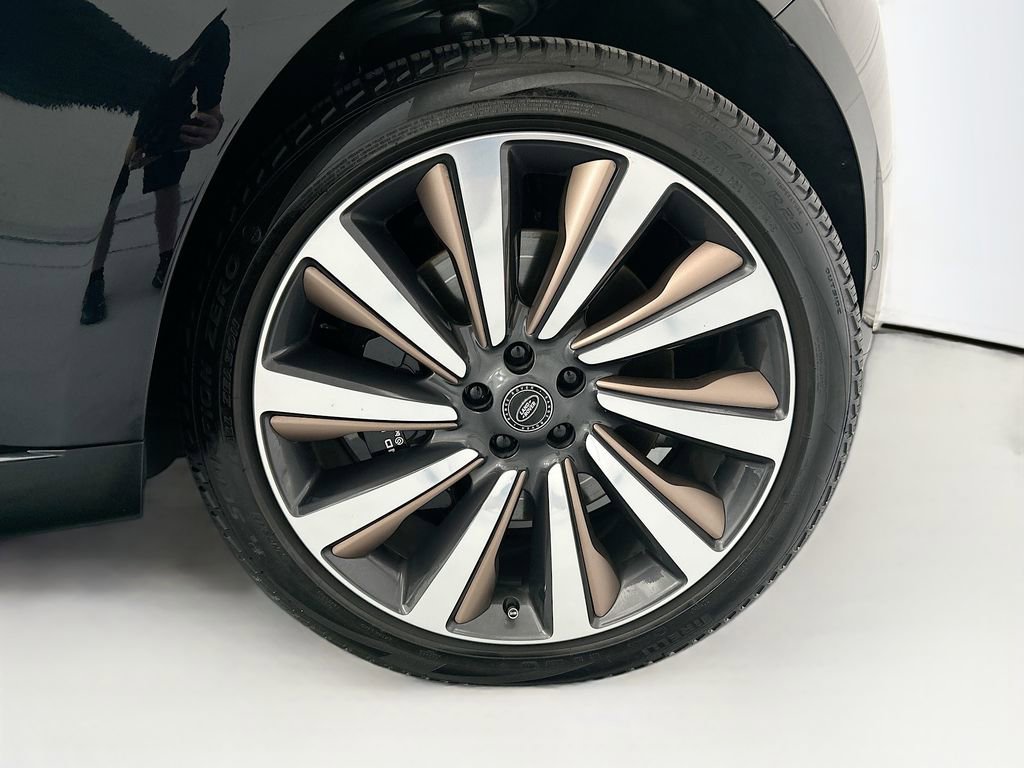 Used 2023 Land Rover Range Rover SV image 31