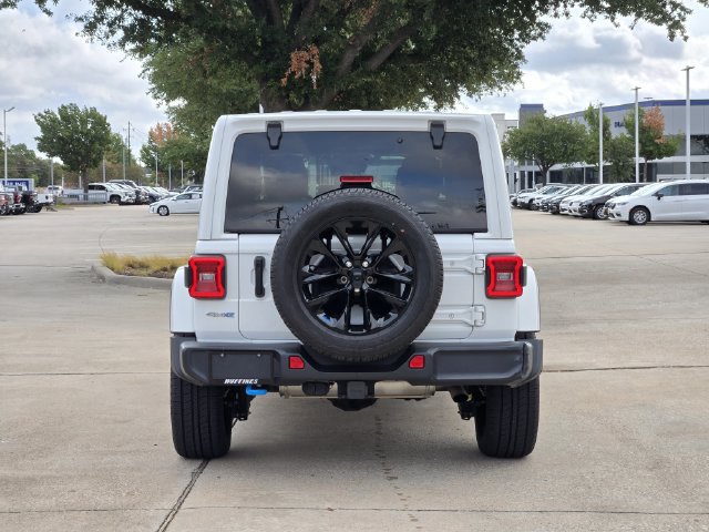 Used 2023 Jeep Wrangler Unlimited Sahara w/ Cold Weather Group AWD/4WD image 6