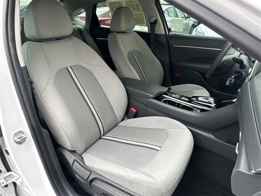 Used 2022 Hyundai Sonata SE image 25