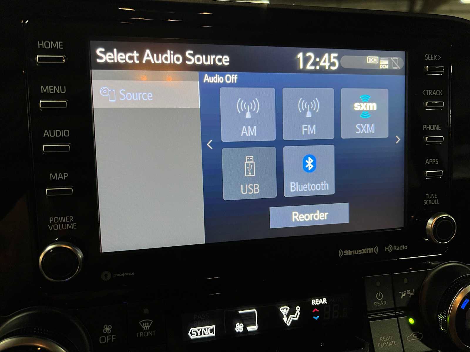 Used 2022 Toyota Highlander LE image 37