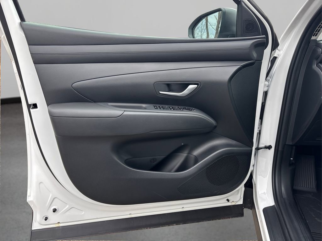 New 2026 Hyundai Tucson SE image 16