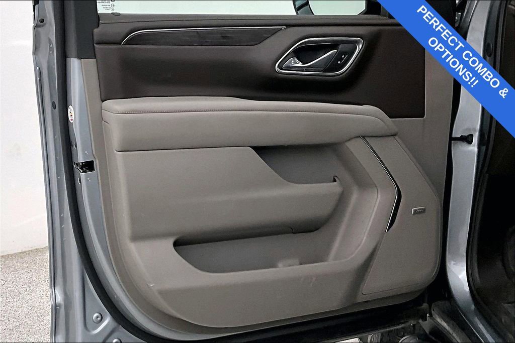 Used 2024 Chevrolet Suburban Z71 w/ Luxury Package image 24