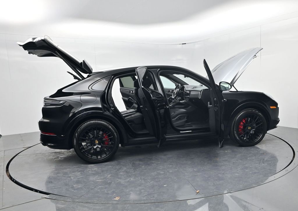 Used 2022 Porsche Cayenne GTS image 77