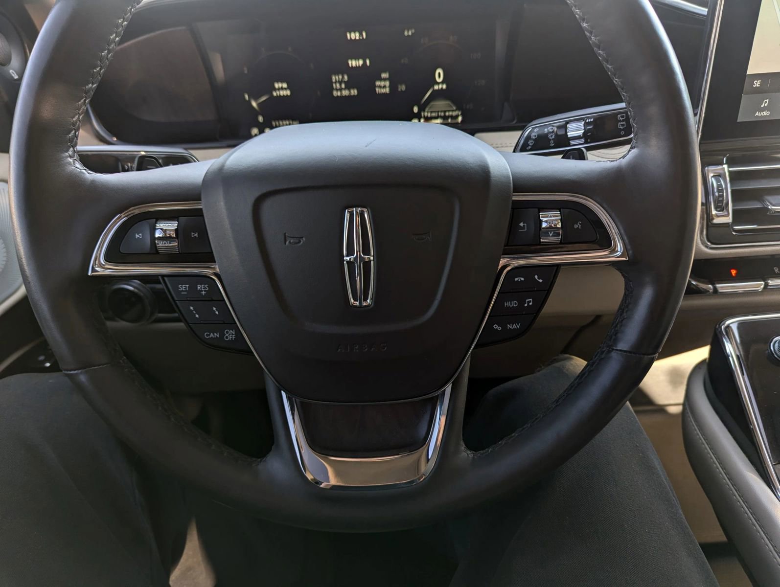 Used 2021 Lincoln Navigator L Reserve image 15