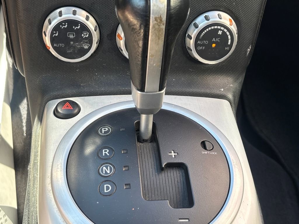 Used 2006 Nissan 350Z Touring image 11