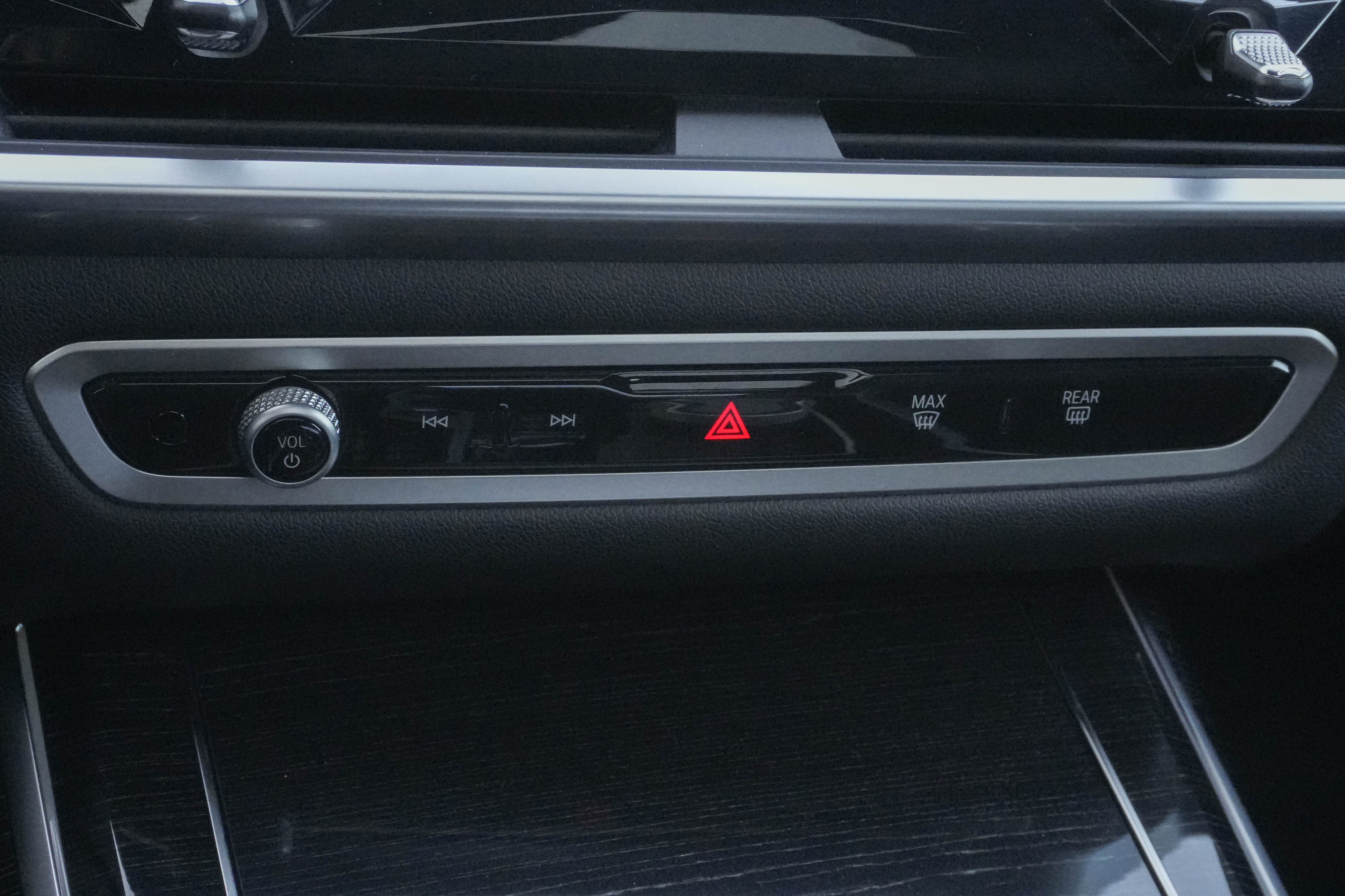 Used 2026 BMW X7 M60i image 27