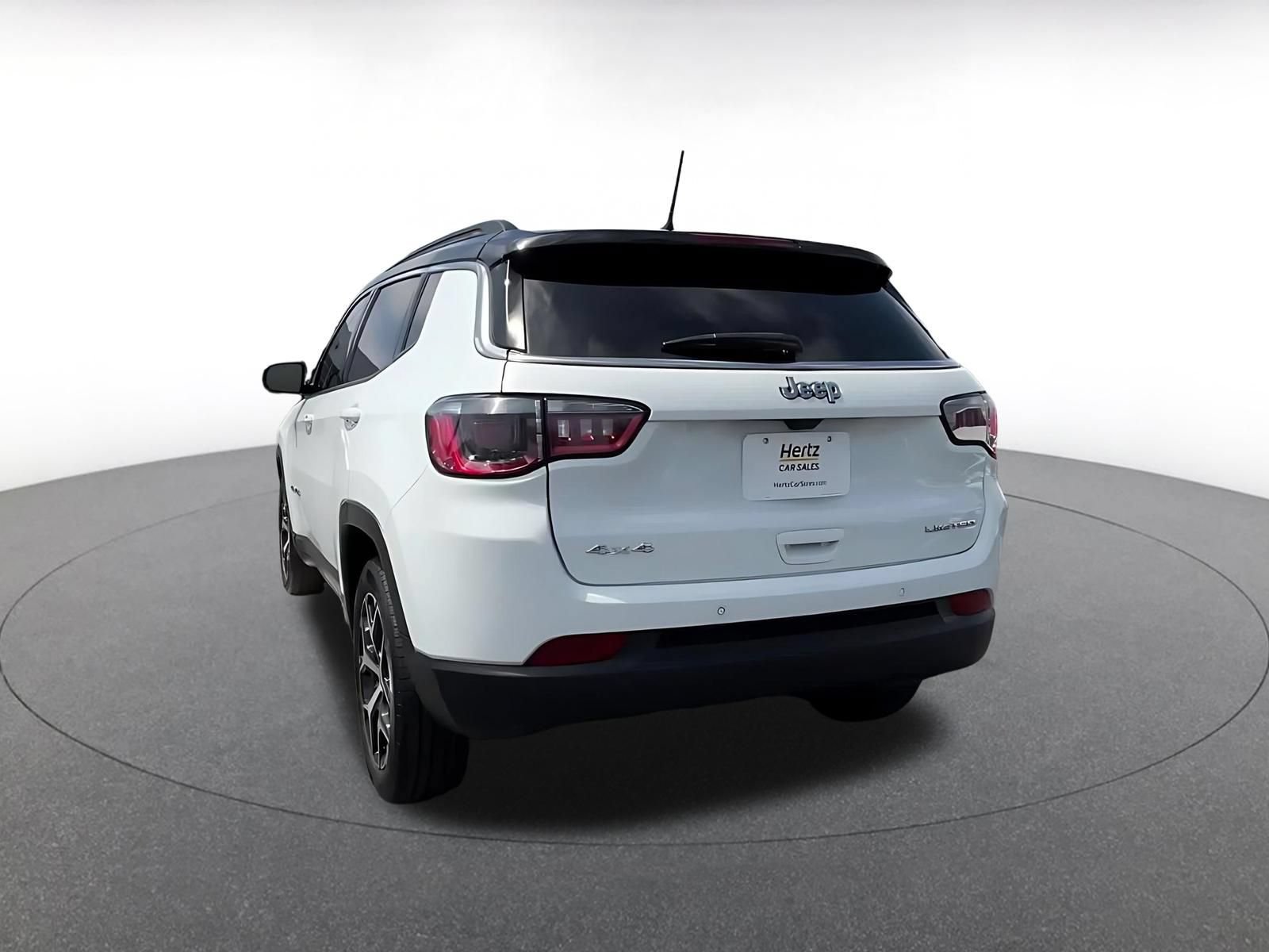 Used 2025 Jeep Compass Limited AWD/4WD image 11
