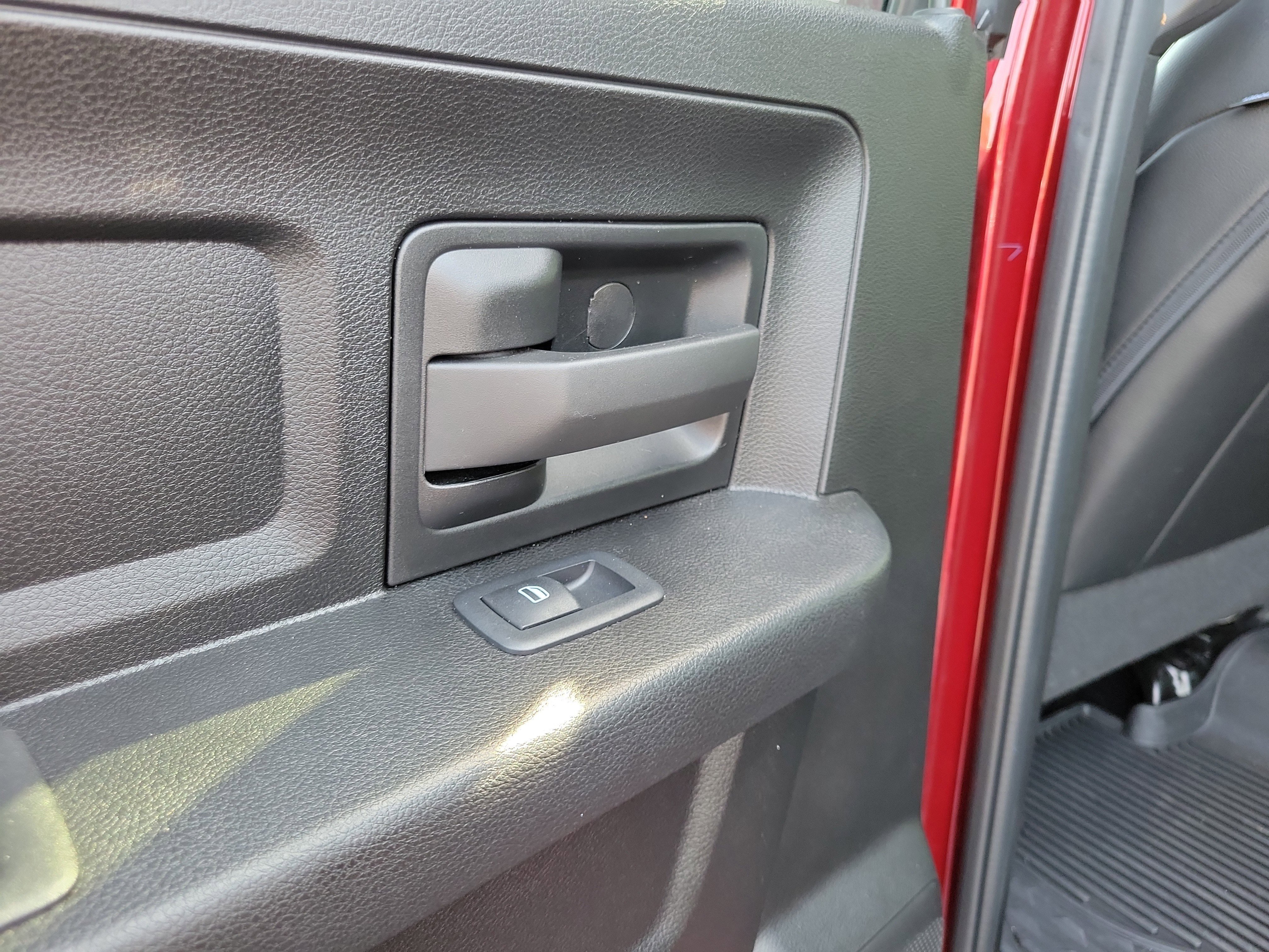 Used 2023 RAM 2500 Tradesman w/ Chrome Appearance Group AWD/4WD image 13