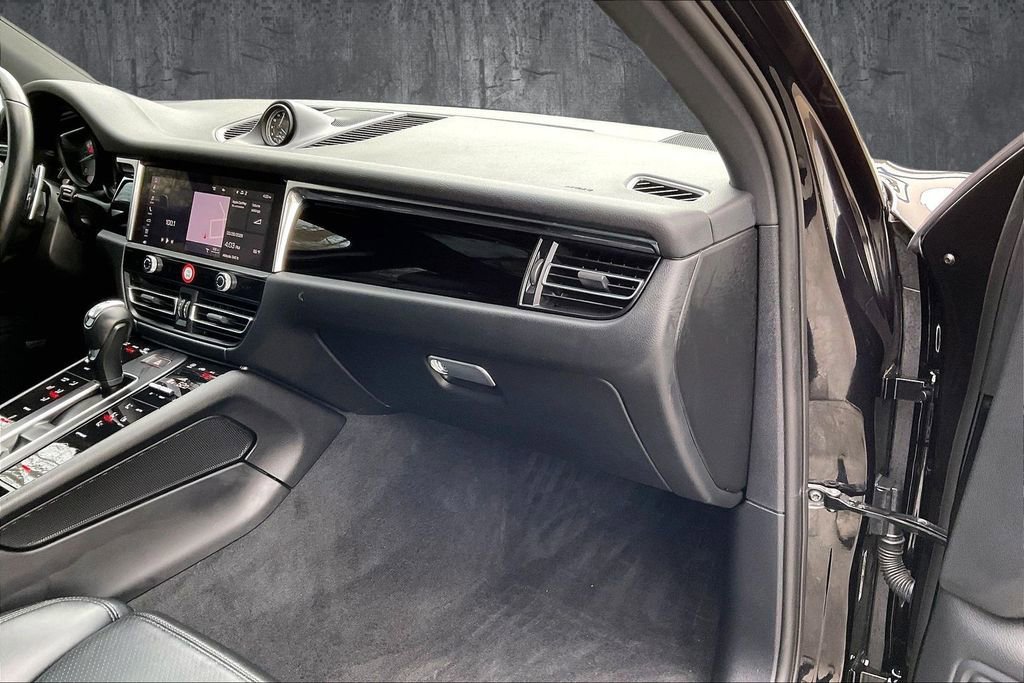 Used 2023 Porsche Macan S image 25