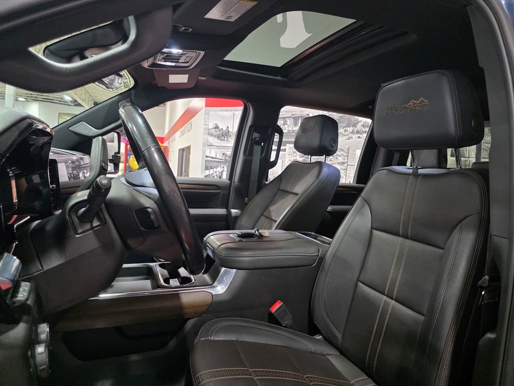 Certified 2024 Chevrolet Silverado 3500 High Country w/ High Country Premium Package AWD/4WD image 15