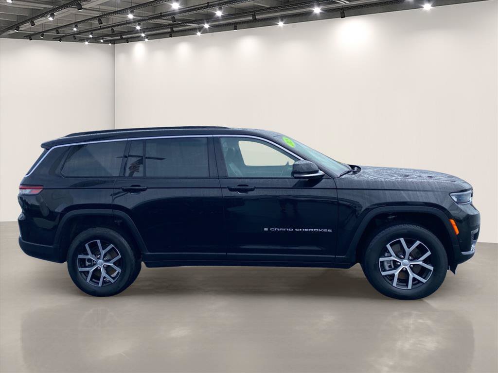 Used 2025 Jeep Grand Cherokee L Limited w/ Luxury Tech Group II AWD/4WD image 8