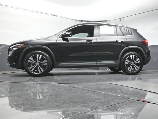 Certified 2025 Mercedes-Benz GLA 250 image 37