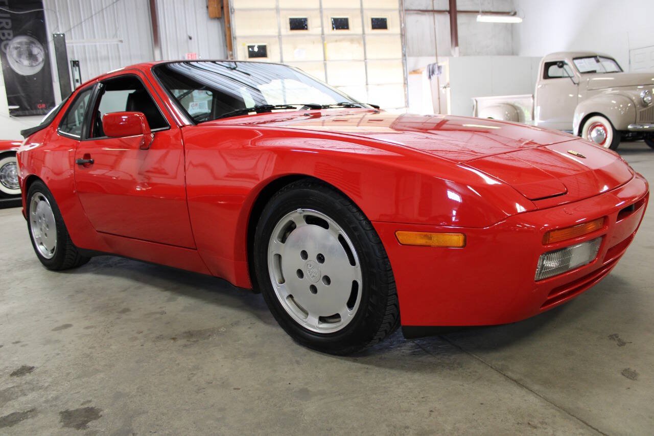 Used 1987 Porsche 944 Turbo RWD image 8