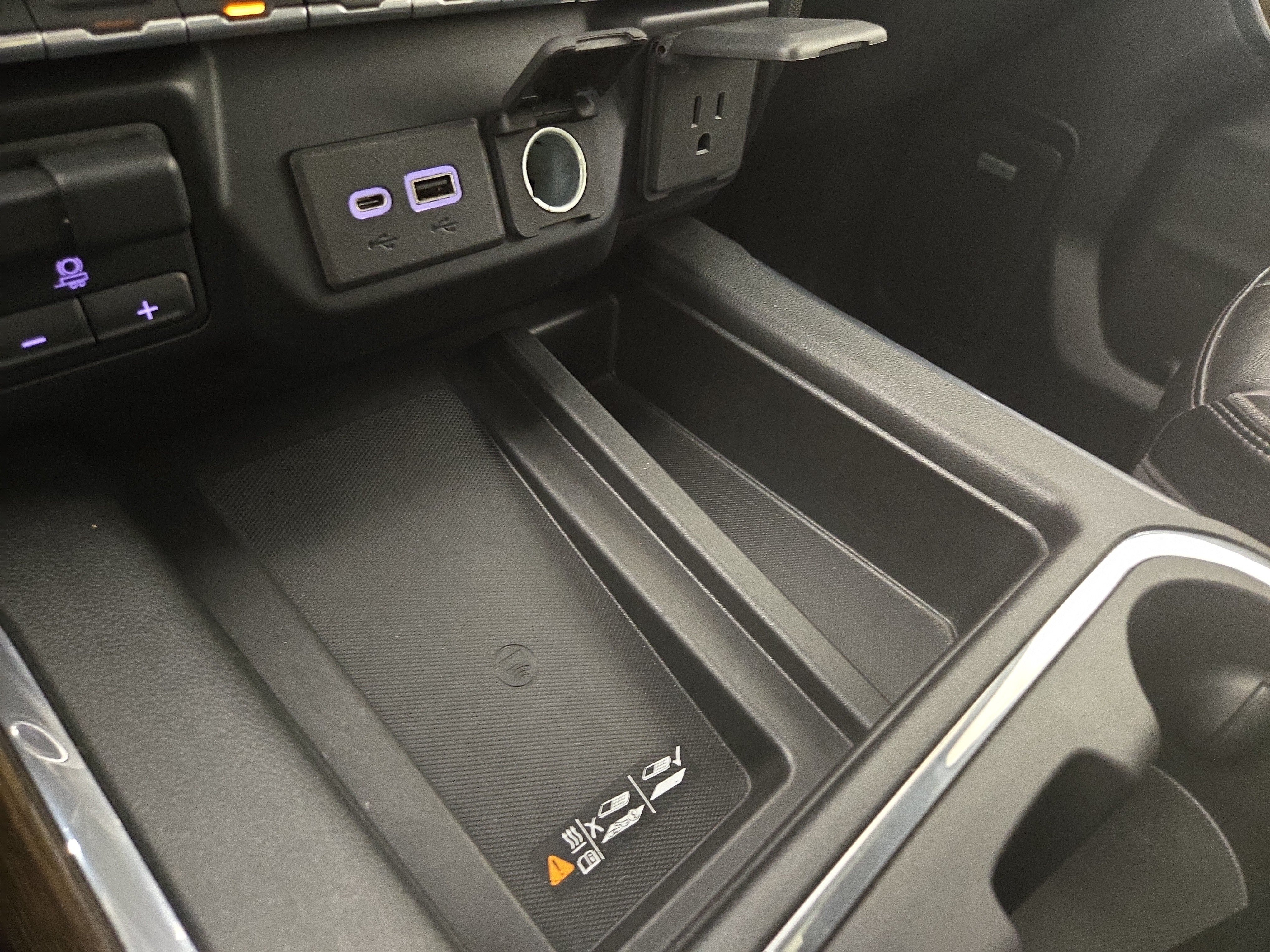 Used 2022 Chevrolet Silverado 2500 High Country w/ Z71 Off-Road Package AWD/4WD image 27