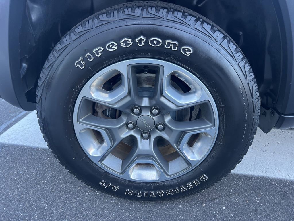 Used 2019 Jeep Cherokee Trailhawk image 56