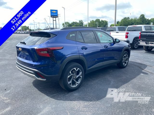 Used 2024 Chevrolet Trax LT w/ Driver Confidence Package FWD image 7