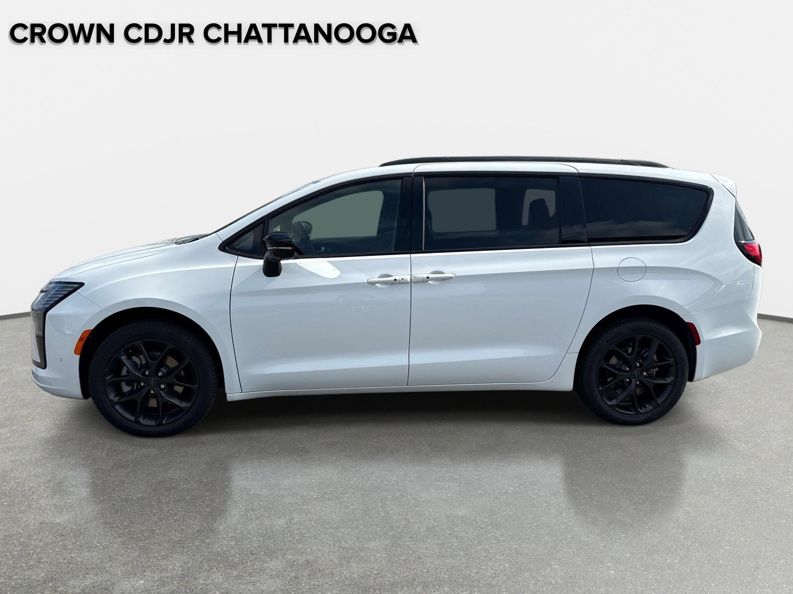 New 2027 Chrysler Pacifica Limited AWD/4WD image 7