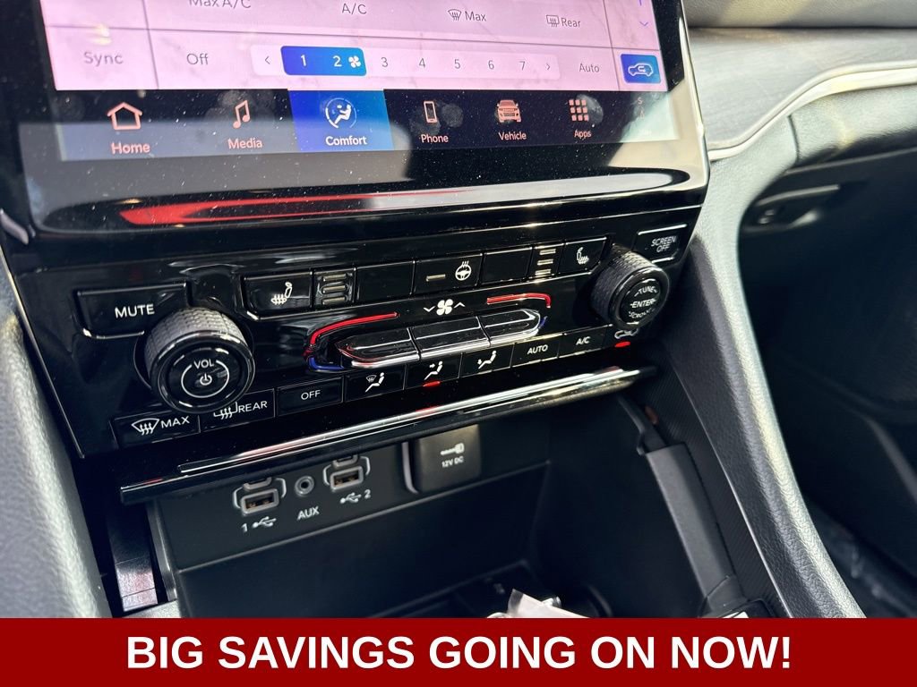 New 2025 Jeep Grand Cherokee Limited w/ Black Appearance Package image 35