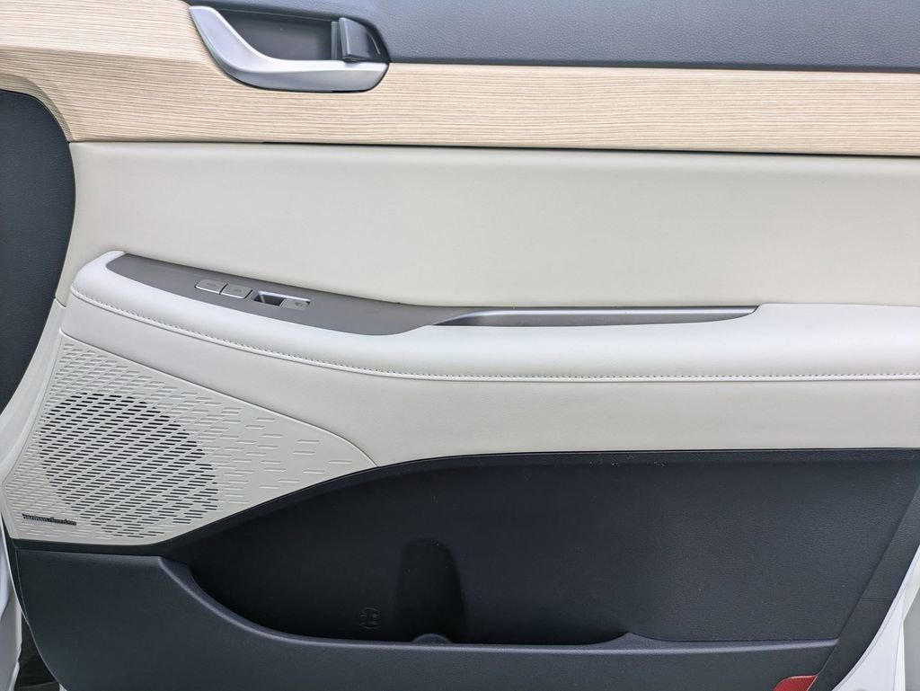 Used 2025 Hyundai Palisade Limited image 32