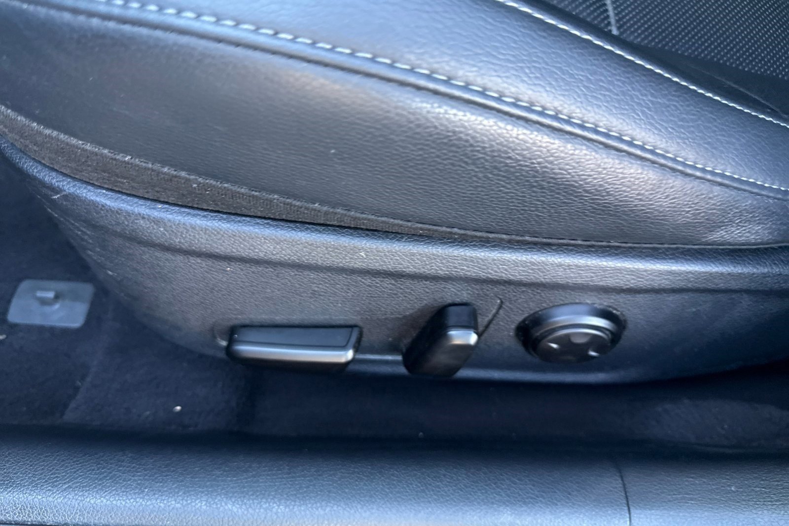 Used 2020 Kia Stinger GT-Line image 14