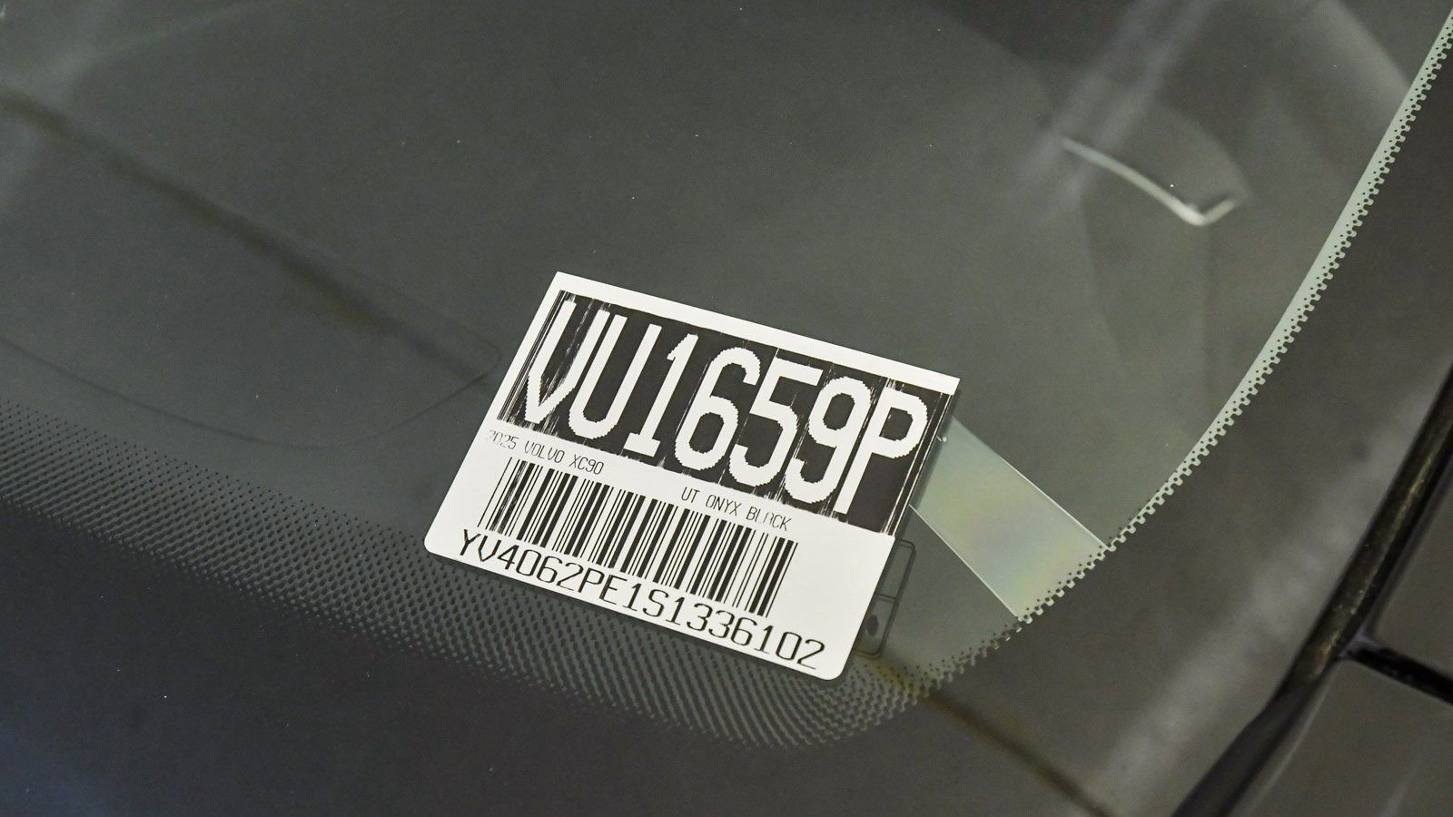 Used 2025 Volvo XC90 B6 Plus image 31