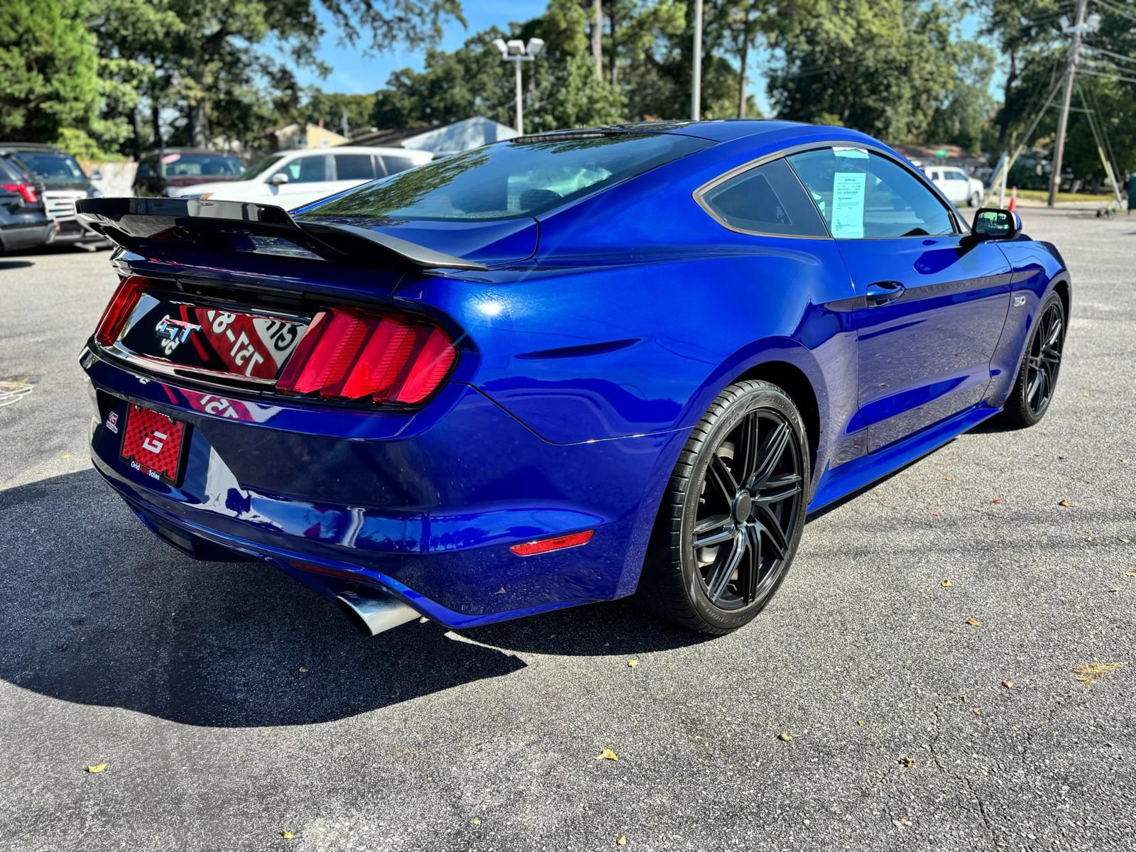 Used 2015 Ford Mustang GT RWD image 3