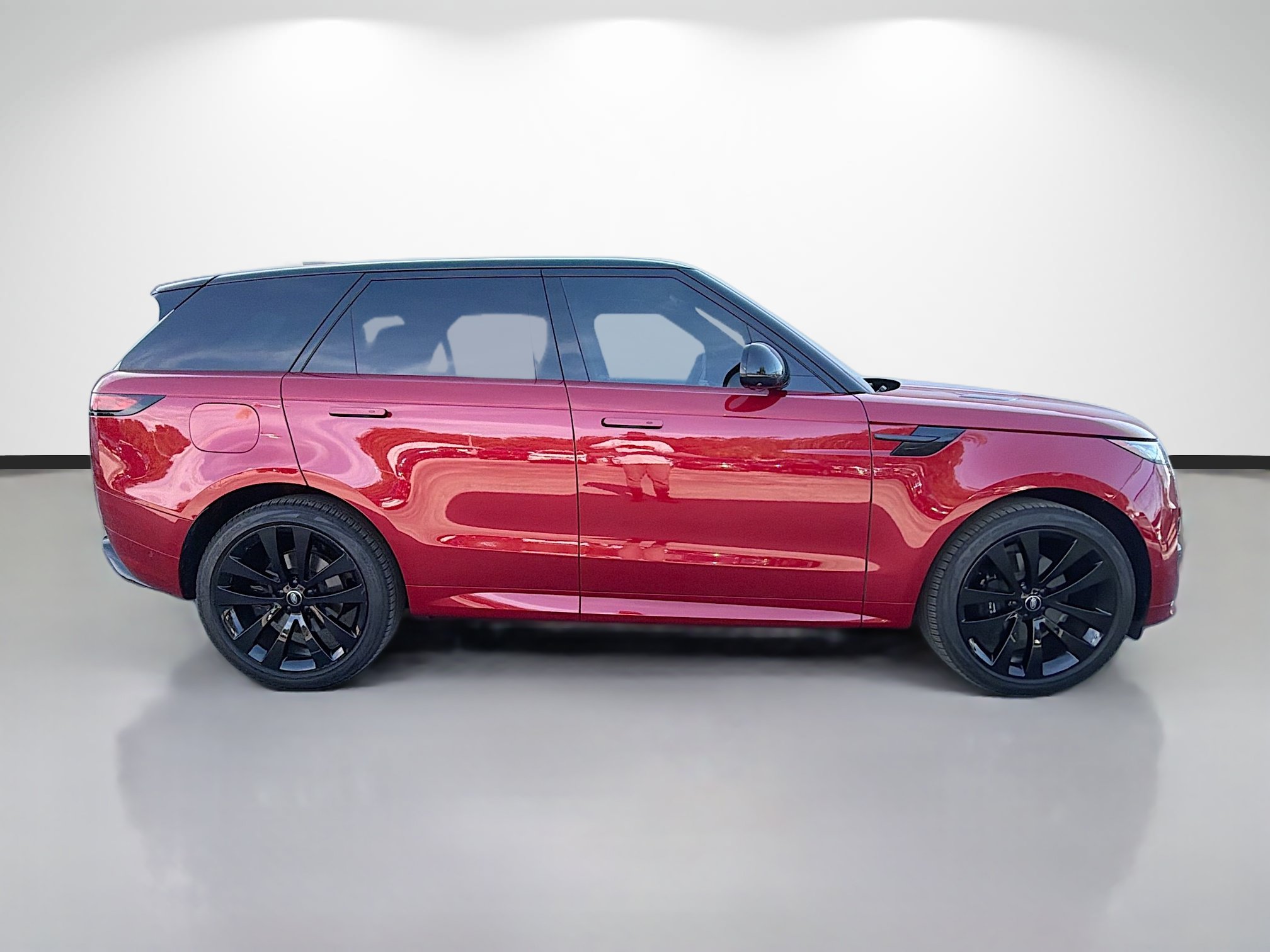 Used 2023 Land Rover Range Rover Sport SE Dynamic AWD/4WD image 2