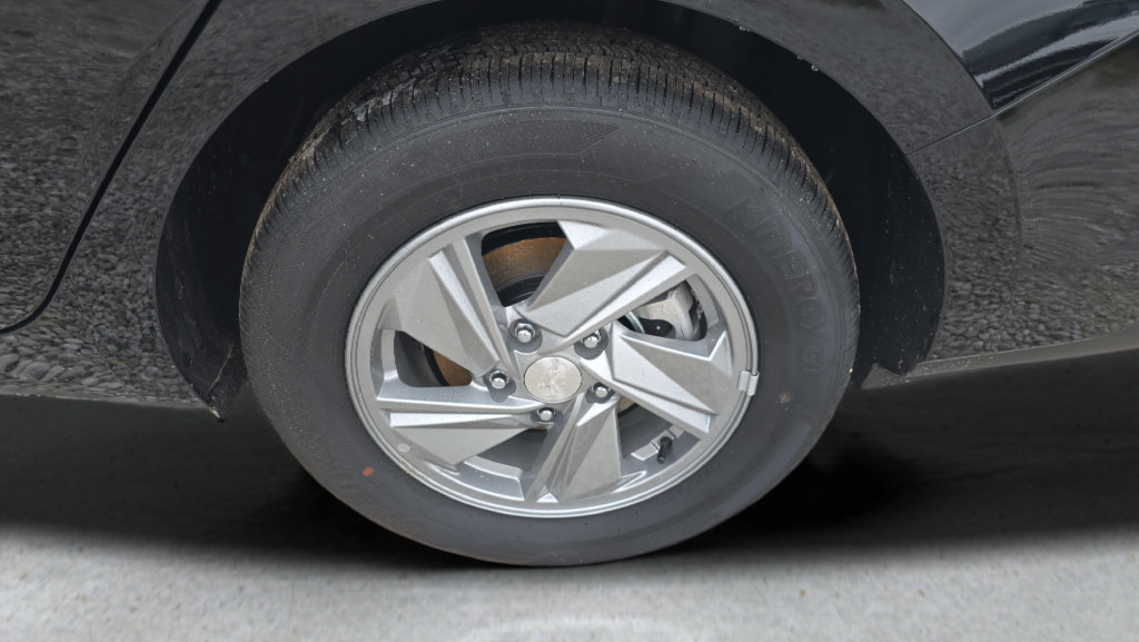 New 2026 Hyundai Elantra SE FWD image 28