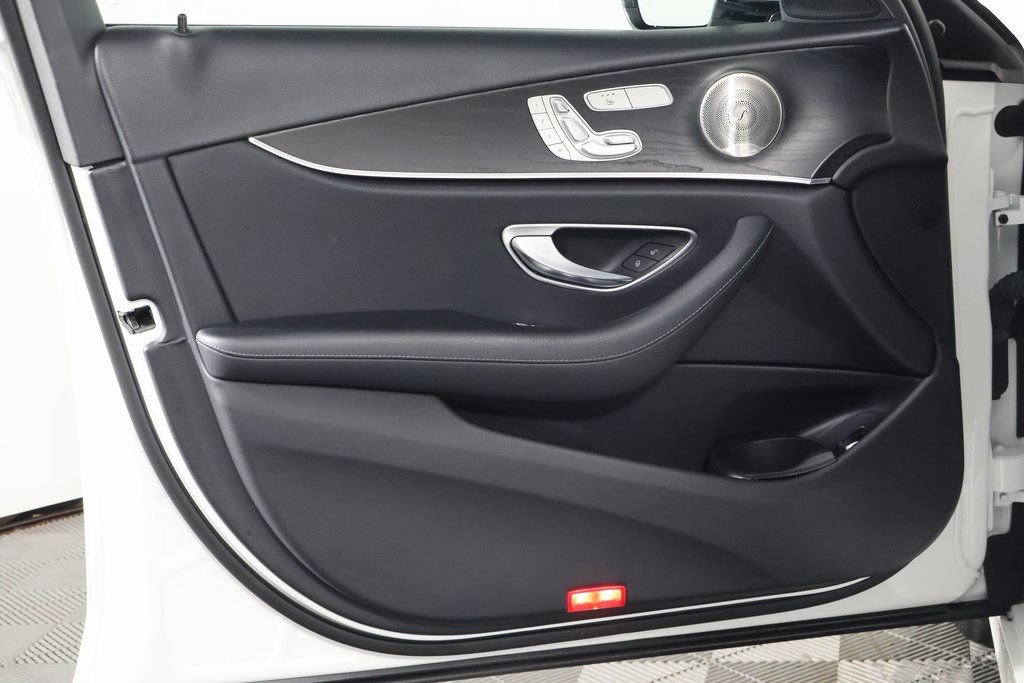 Used 2022 Mercedes-Benz E 350 Sedan image 12