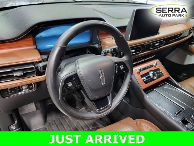 Used 2024 Lincoln Aviator Reserve w/ Equipment Group 201A image 11