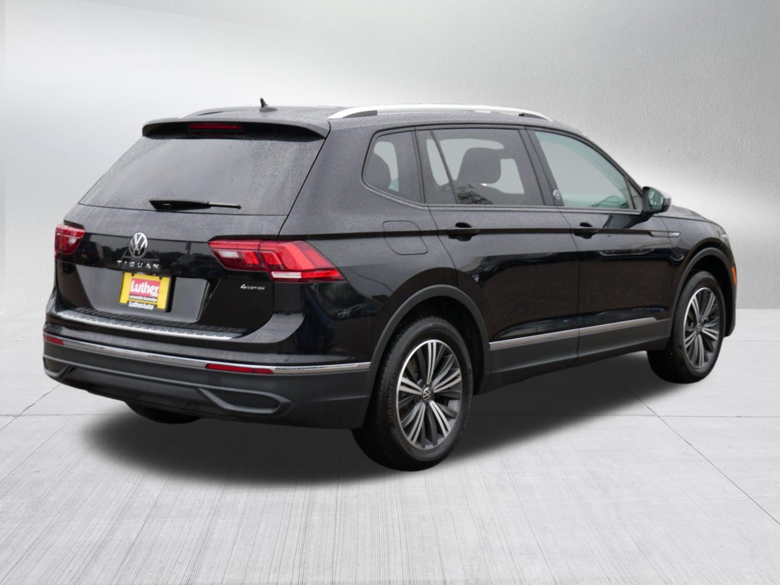Certified 2024 Volkswagen Tiguan Wolfsburg Edition AWD/4WD image 7