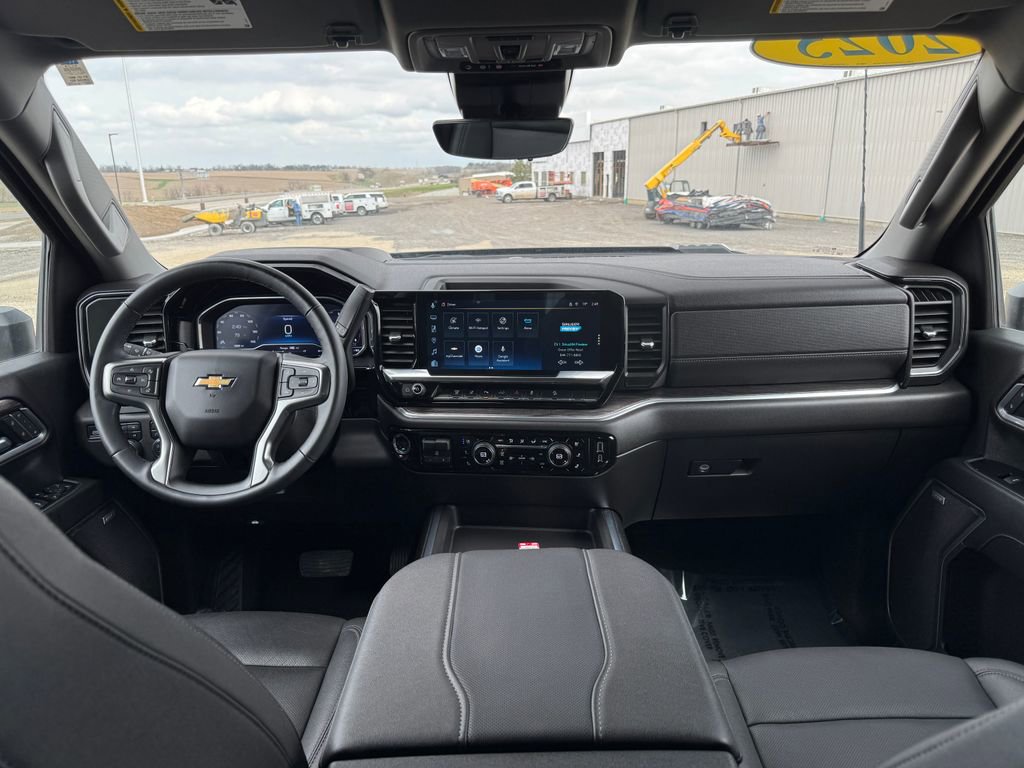 Used 2025 Chevrolet Silverado 3500 LTZ w/ LTZ Premium Package image 29