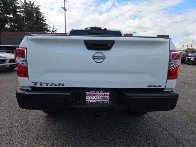 Used 2023 Nissan Titan S AWD/4WD image 22
