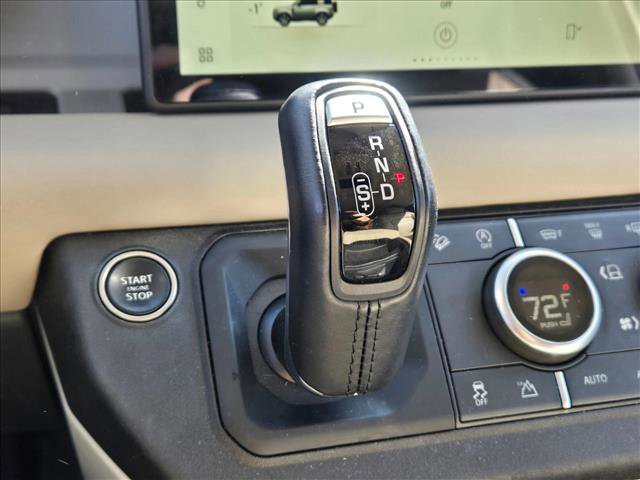 Used 2024 Land Rover Defender 90 S image 12