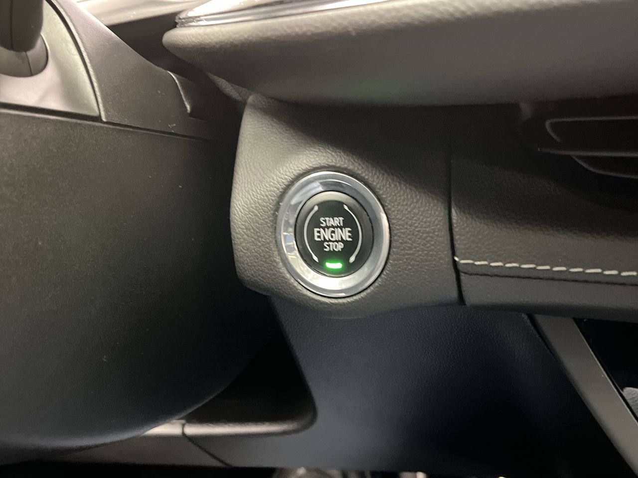 Certified 2023 Buick Envision Preferred w/ Sport Touring Package AWD/4WD image 21