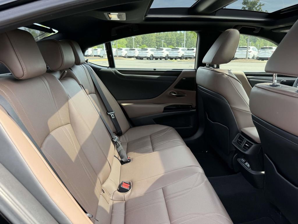 Used 2024 Lexus ES 350 Ultra Luxury FWD image 16
