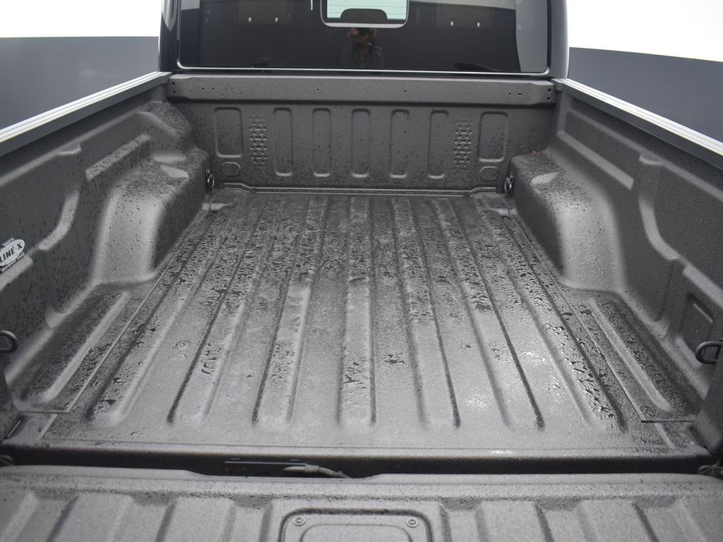 Used 2023 Jeep Gladiator Rubicon w/ Cold Weather Group image 10