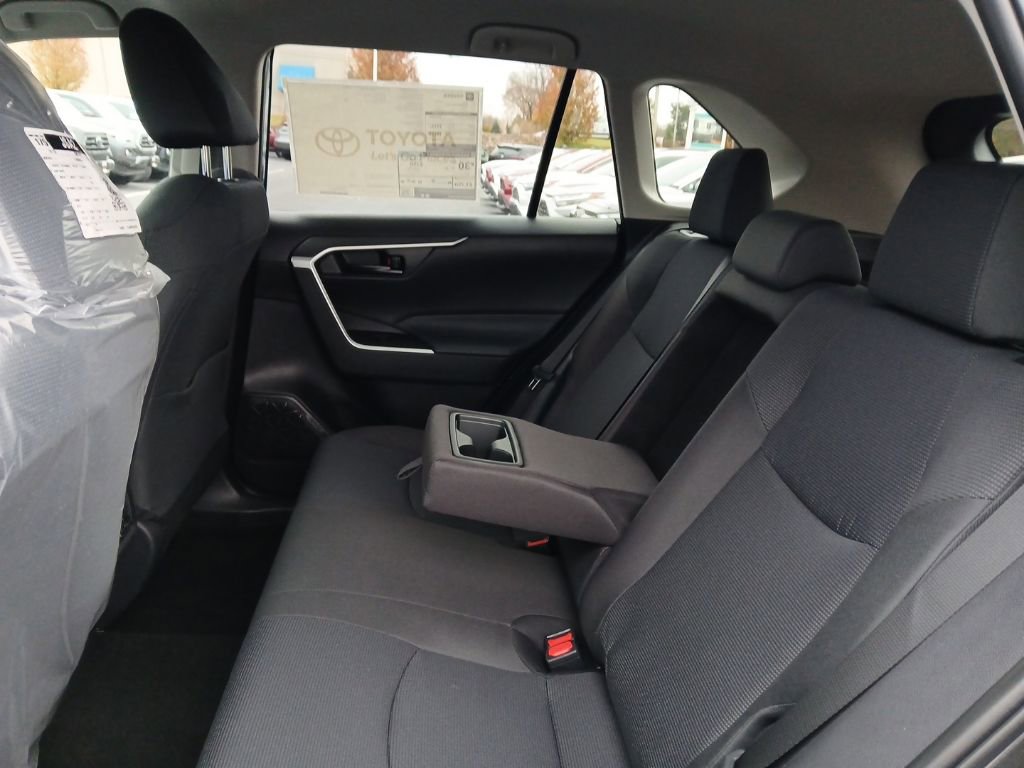 New 2025 Toyota RAV4 LE image 7